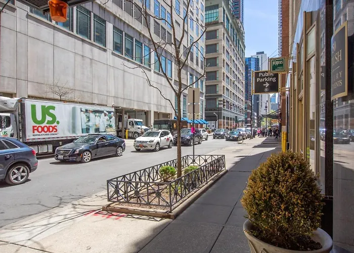 River N 1br W Gym Wd Nr Magnificent Mile Chi-165 *
